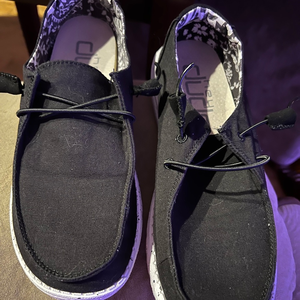 Hey dudes black womens size 8